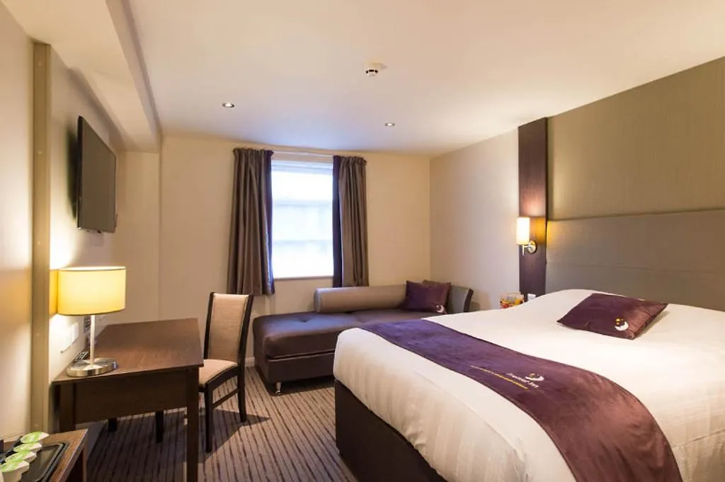 Premier Inn London Tower Bridge 3*,